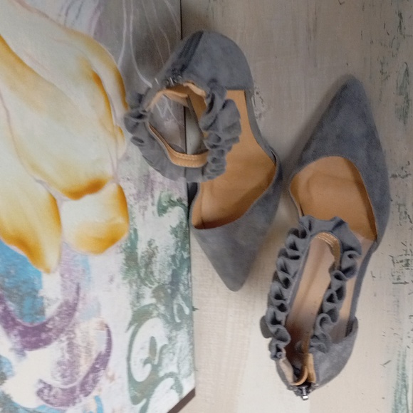 Charlotte Russe Gray, Pointed Toe, Ruffle Strap, Zip Back Heels - Picture 10 of 15